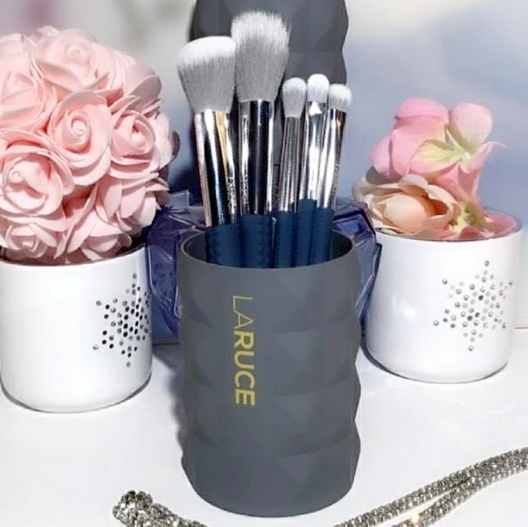 Laruce CHRISTINE Luxury Makeup Brush Set of 5 with Travel Cup *BNIB - Picture 6 of 15